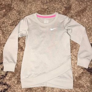 Nike girls pullover size M